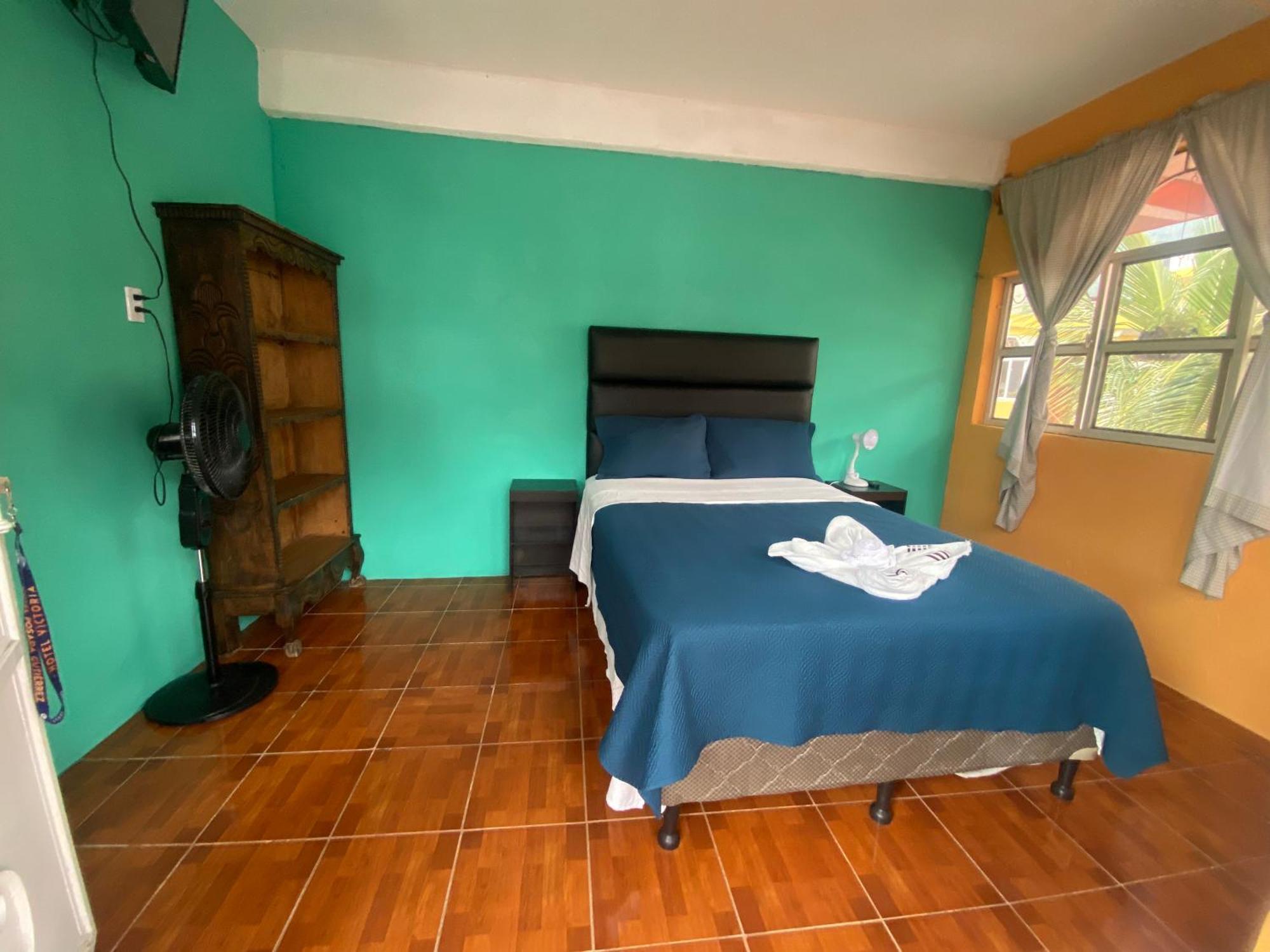Hotel Posada Gutierrez Panajachel Eksteriør bilde