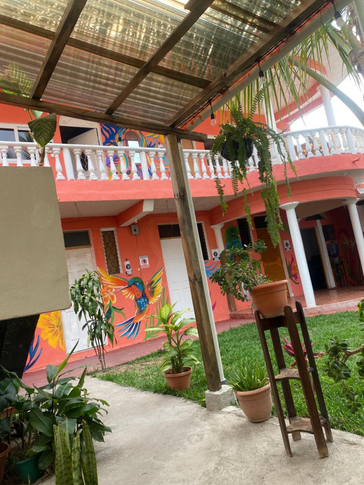 Hotel Posada Gutierrez Panajachel Eksteriør bilde